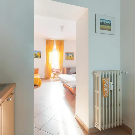 Guesthost - Porta Romana Luminoso Rifugio Appartamento *