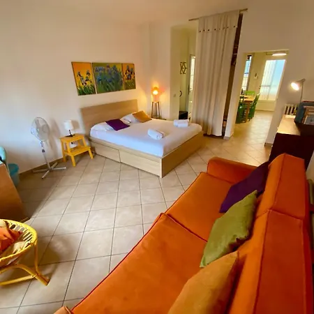 Guesthost - Porta Romana Luminoso Rifugio Appartement Milaan